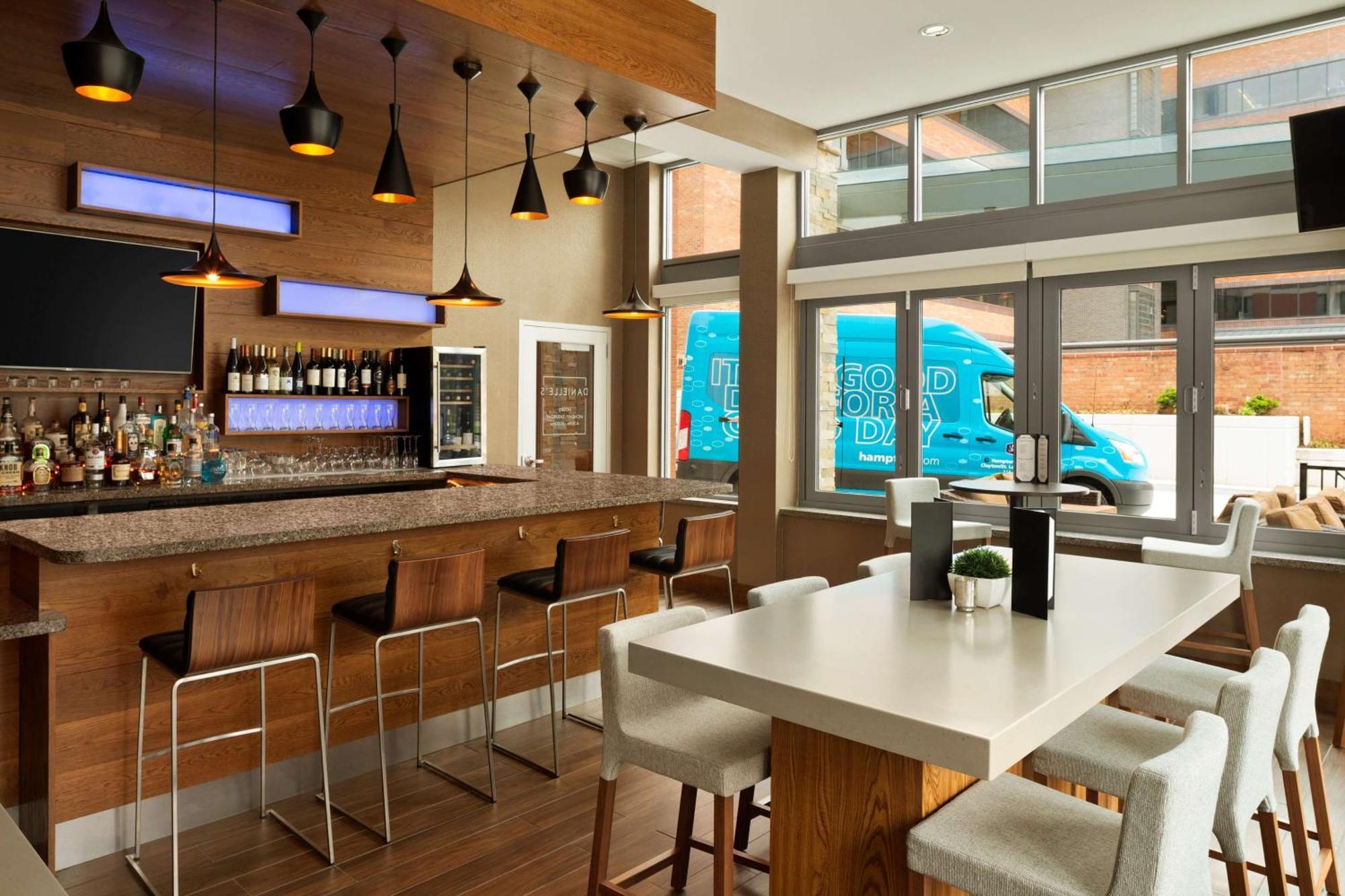 Hampton Inn And Suites Clayton/St. Louis-Galleria Area Eksteriør bilde